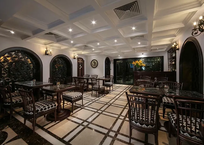 Canary Hotel